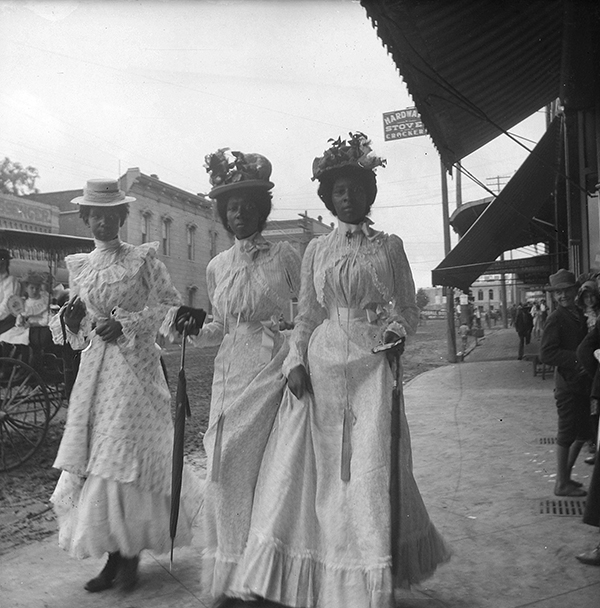 mujeres domingo