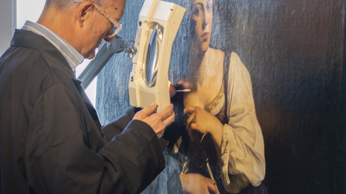 Proceso de restauración de la obra "Santa Catalina de Alejandría" de Caravaggio